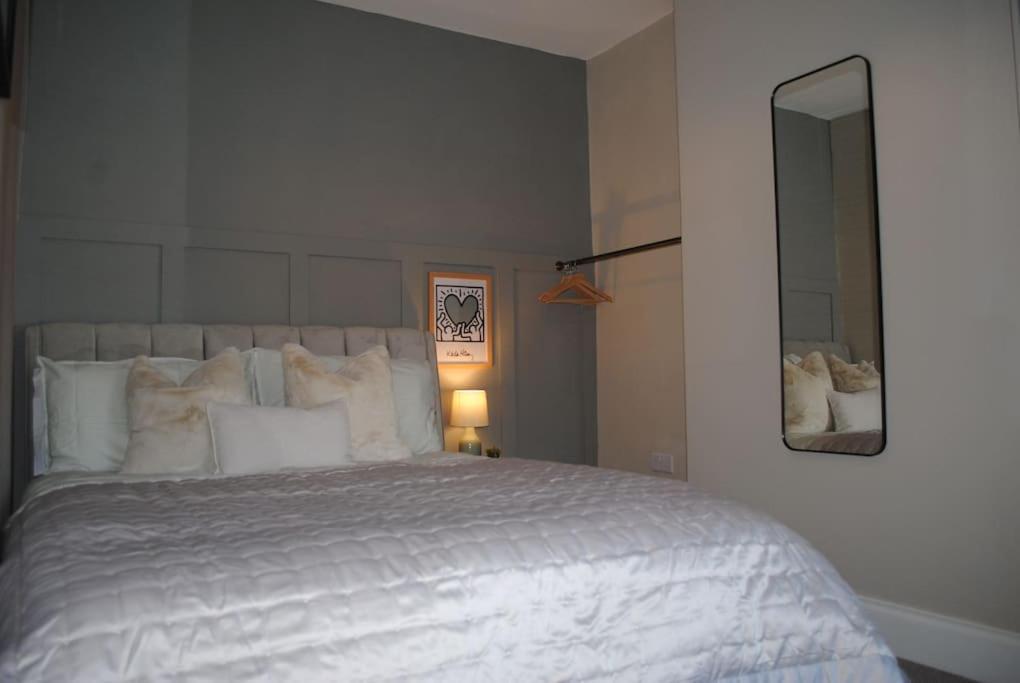 Vila Cosy Renovated House In Warrington Exteriér fotografie