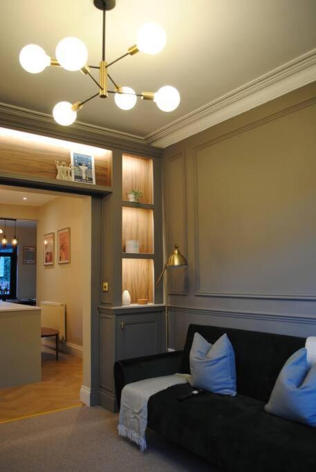 Vila Cosy Renovated House In Warrington Exteriér fotografie