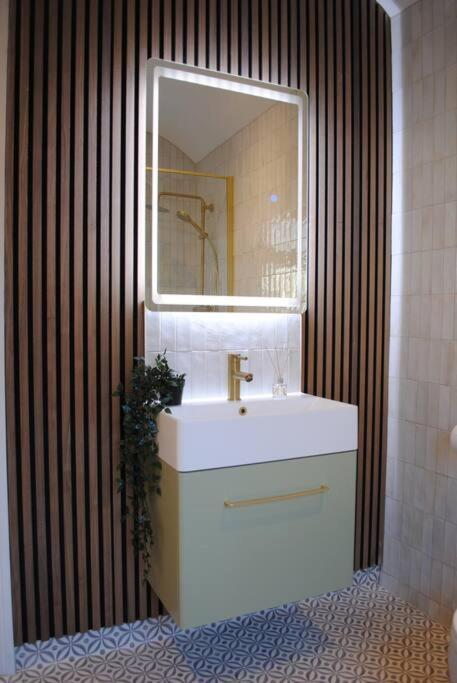 Vila Cosy Renovated House In Warrington Exteriér fotografie